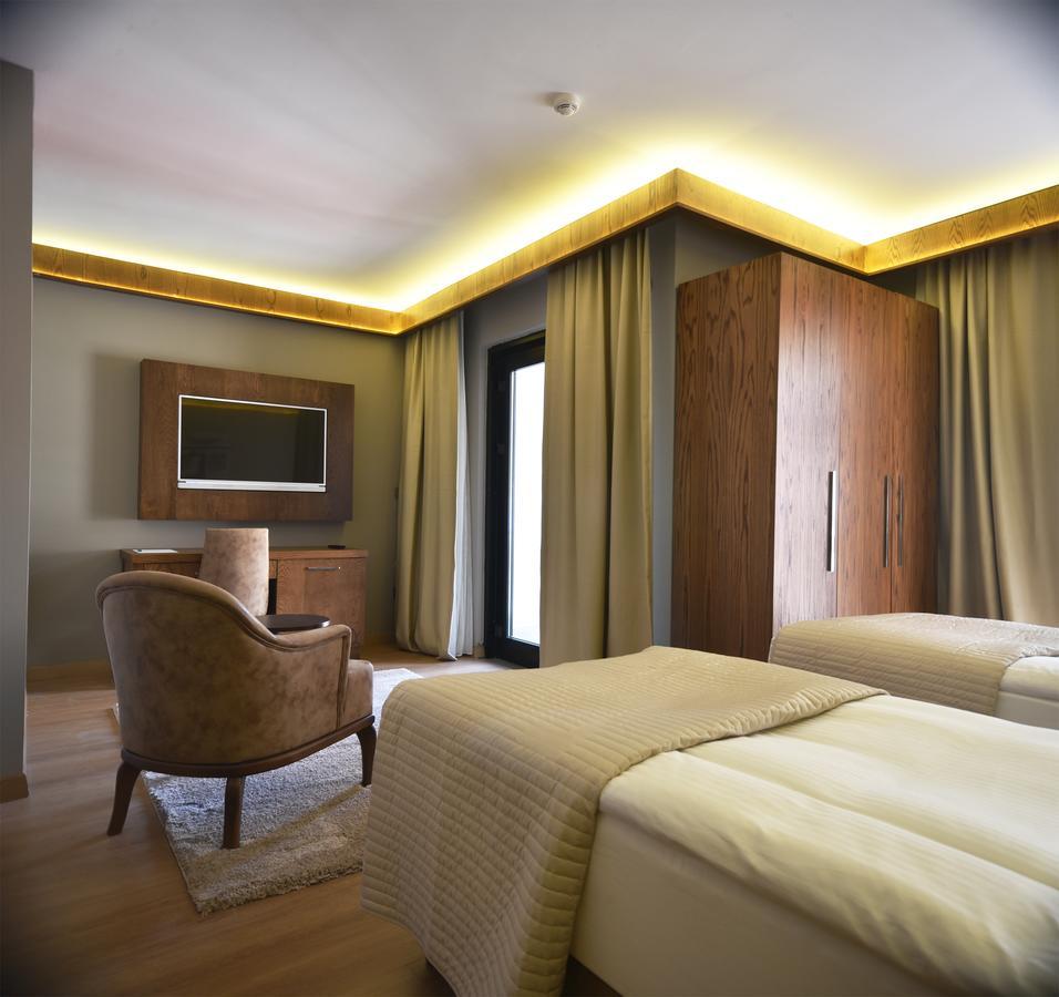 The Elegant Hotel Istanbul Eksteriør billede